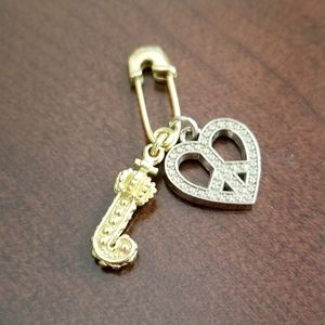 Juicy J charm pin with peace sign heart